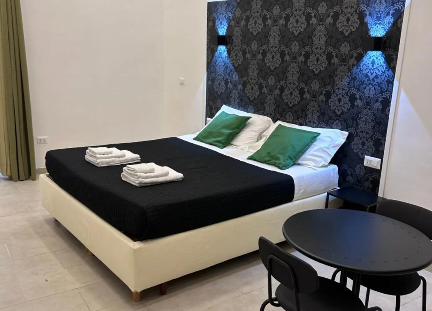 Olina Residence 2 Naples 0*,  Italy